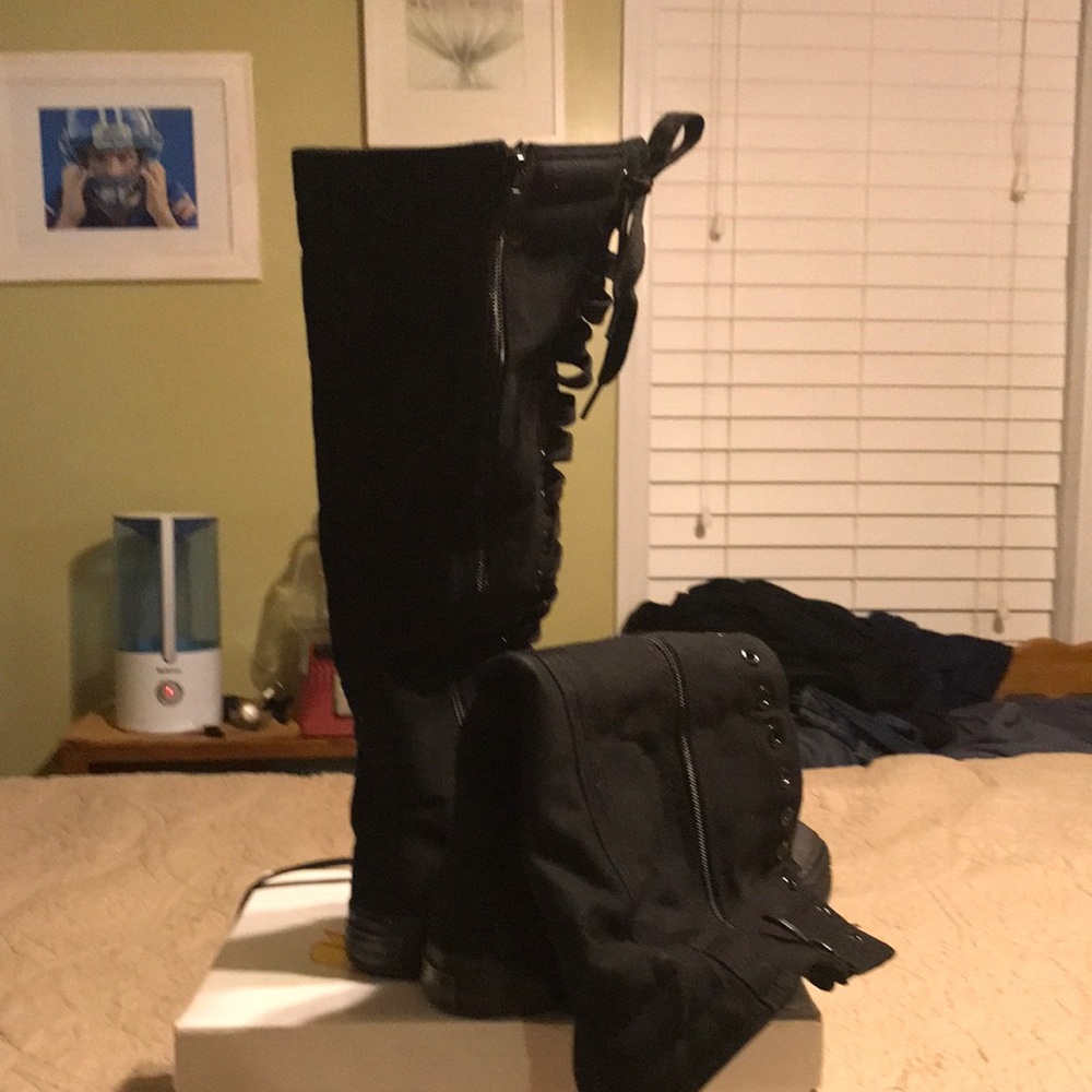 West Blvd knee high tennis shoes size 5 . New never worn